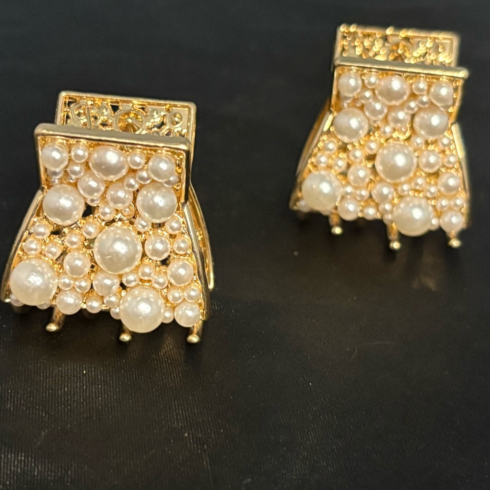 Piper K Elegant Gold and Pearl Claw Barrettes. FREE with bundle!